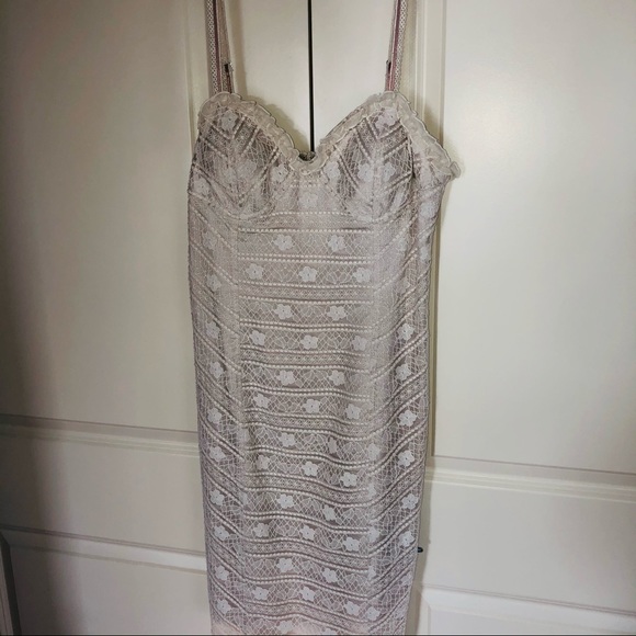 Dress - Picture 1 of 5